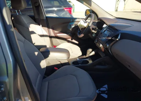 2015 Hyundai Tucson Gls from USA, damaged, VIN KM8JTCAFXFU102113